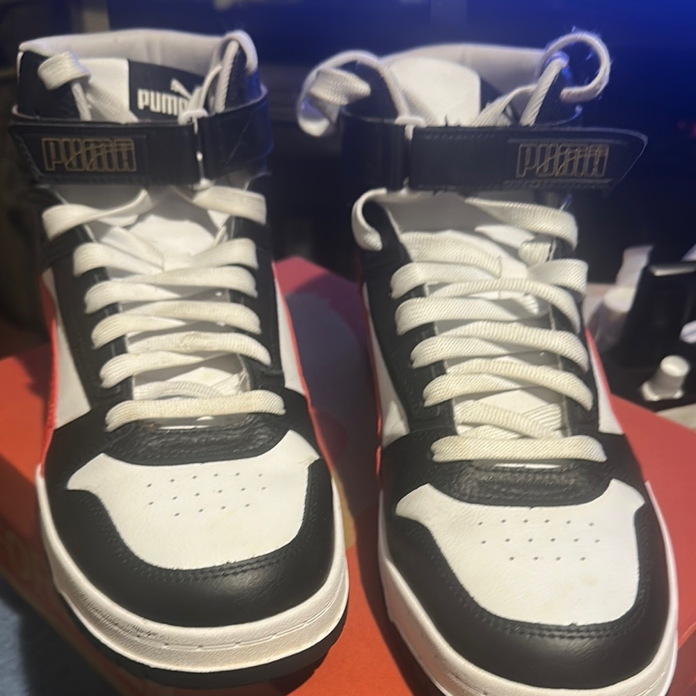 Puma Black and White Athletic Shoes